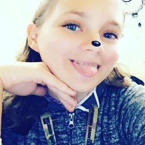 Meet your Posher, Becca